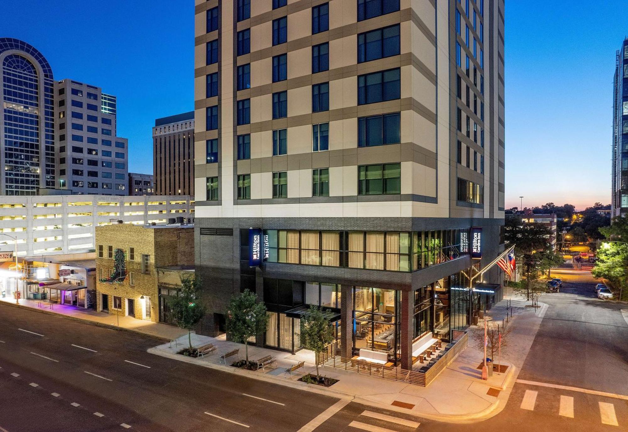 Hilton Garden Inn Austin University Capitol District Exterior foto